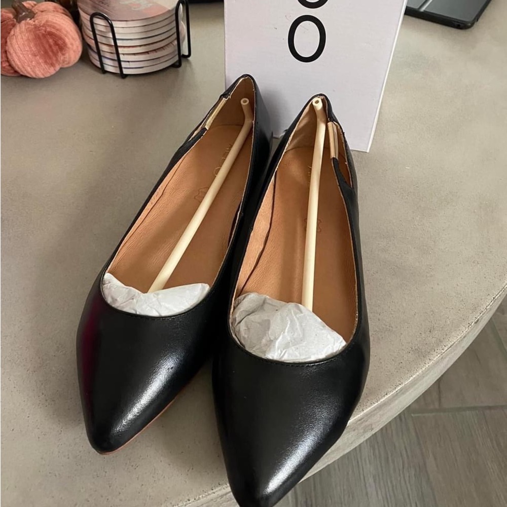💥Brand new with box  Aldo shoes sz 9 black flats💥